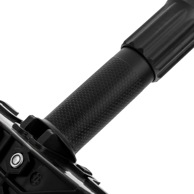 Łopata Mil-Tec Snow Shovel Black z antypoślizgowym trzonkiem zapewniającym pewny chwyt w rękawicach