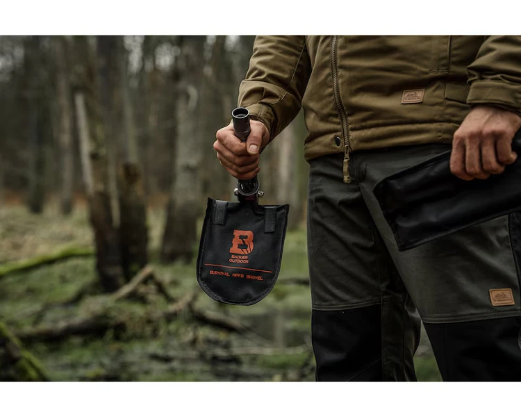 Saperka Badger Outdoor jako praktyczne wyposażenie wyprawy terenowej