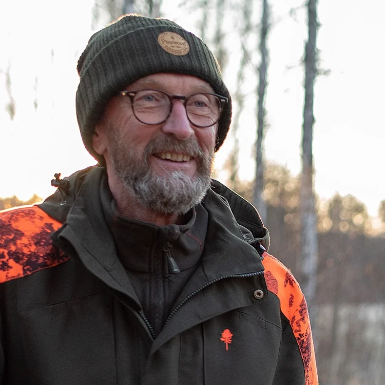 Czapka Pinewood Windy 1110 zieleń mchu – ciepła czapka z polarową podszewką