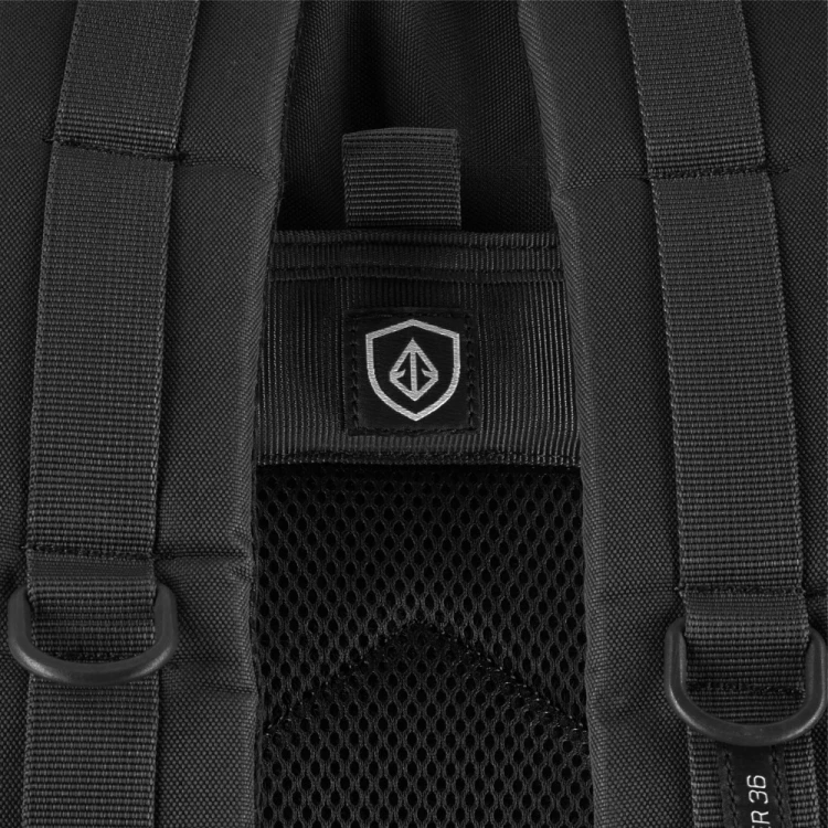 Defpak Ranger 36 l czarny – regulowane szelki z D-ringami