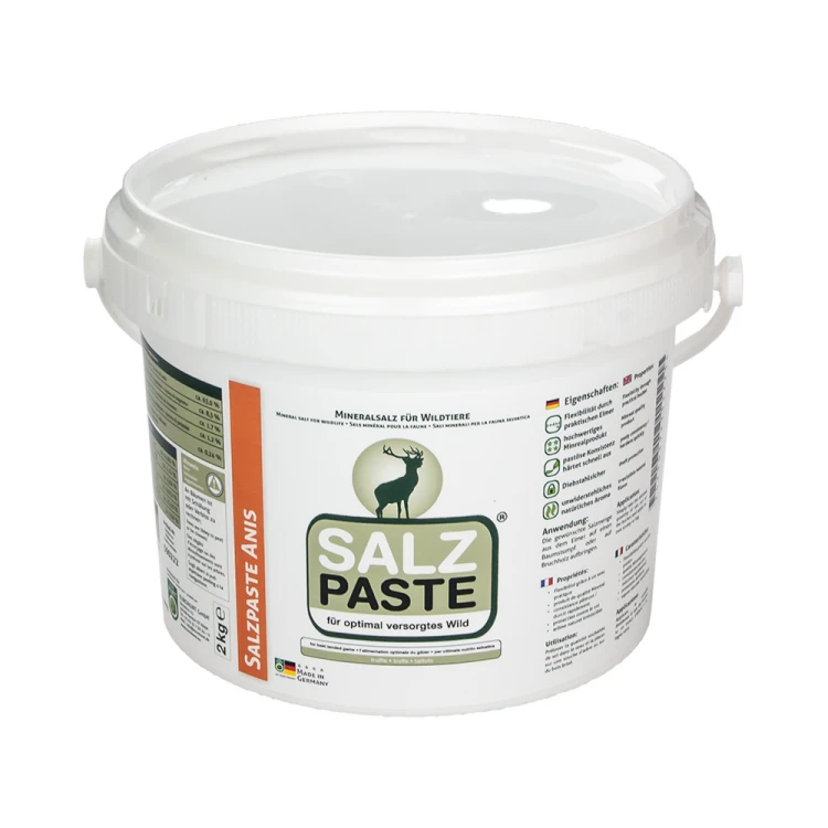 Pasta solna anyżowa DEUSA 2 kg w wiaderku dla saren danieli i jeleni