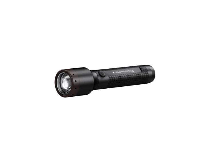 Ledlenser P6R Core z włączoną diodą LED