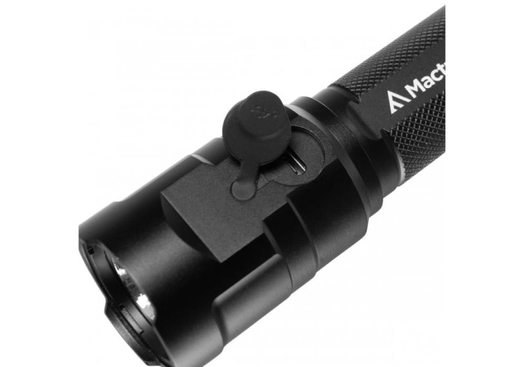 Latarka Mactronic Tracer UV THH0125 – port ładowania micro USB pod gumową osłoną