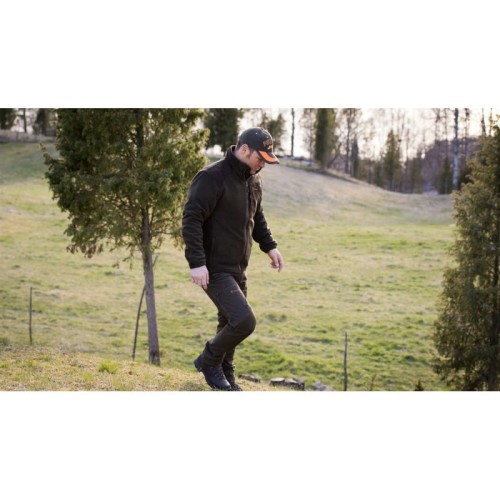 Kurtka polarowa męska Pinewood Wildmark 5066 podczas polowania w terenie