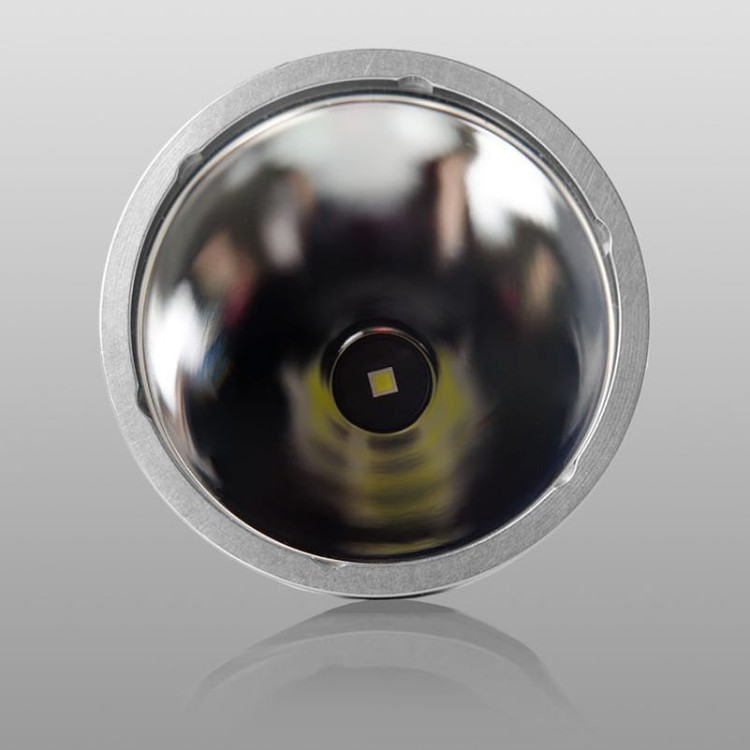 Reflektor SMO i dioda XHP35 HI latarki Armytek Barracuda Pro