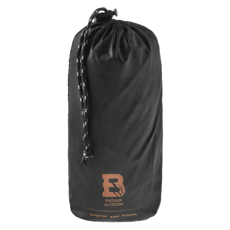 Ponczo przeciwdeszczowe Badger Outdoor Black w lekkim pokrowcu transportowym