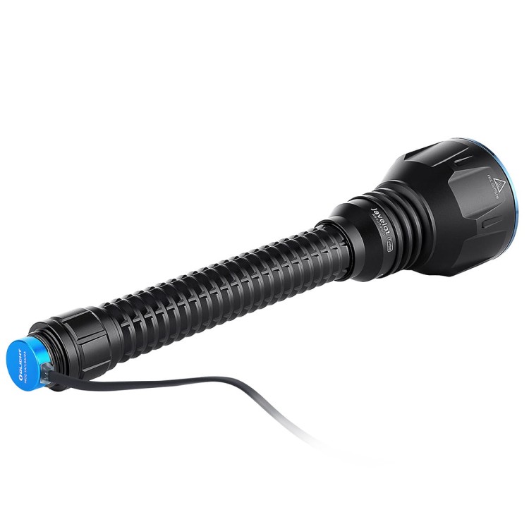 Magnetyczne ładowanie latarki Olight Javelot Turbo kablem MCC3 USB