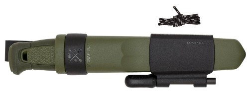 Morakniv Kansbol 13912 w zielonej pochwie z zamontowanym zestawem survivalowym