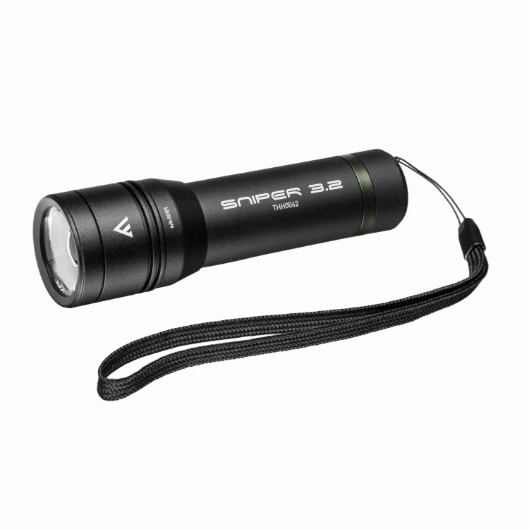 Latarka Mactronic Sniper 3.2 z paskiem na rękę – praktyczna do polowania