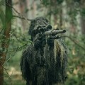 131683_Stroj-maskujacy-Mil-Tec-Ghillie-Suit-Anti-Fire-w-terenie-2.jpg