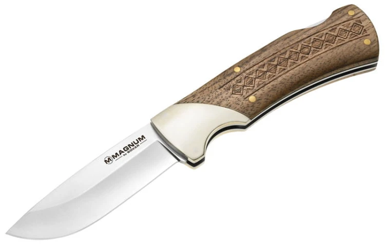 Nóż składany Böker Magnum Woodcraft z grawerowaną drewnianą rękojeścią i ostrzem drop-point 440A